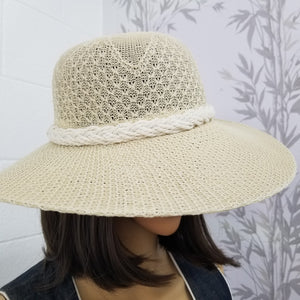 Breaded Hat, Vanilla White